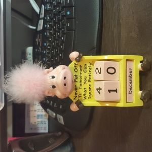 Desk calendar